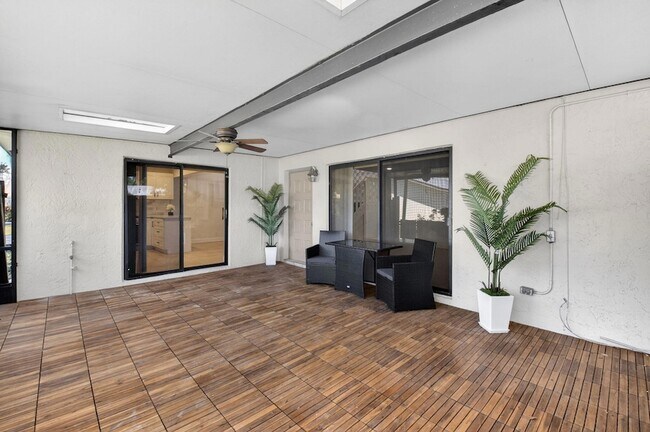Photo - 717 NW 29th Ave
