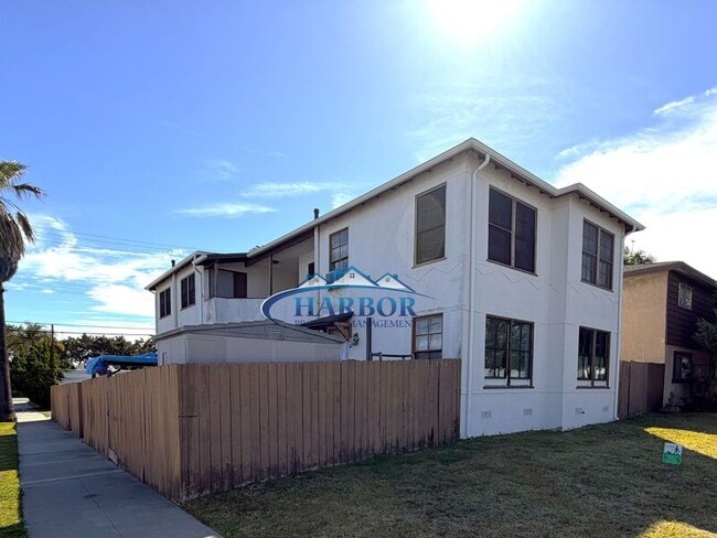 Building Photo - 904 Sartori Ave Unit 2