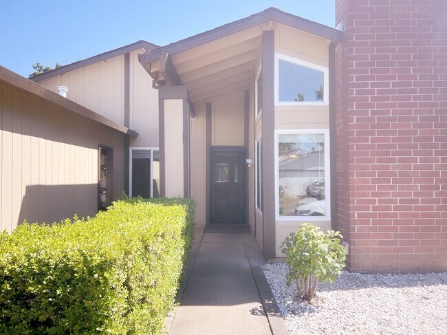 Photo - 9528 Mirandy Dr