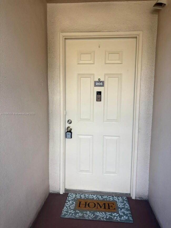 Photo - 141 SW 96th Terrace Unidad 205