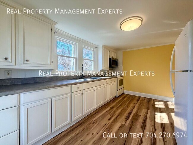 Photo - 4 Hickory St SW