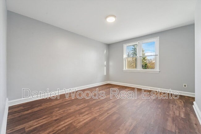 Photo - 926 Booth St Unit 2