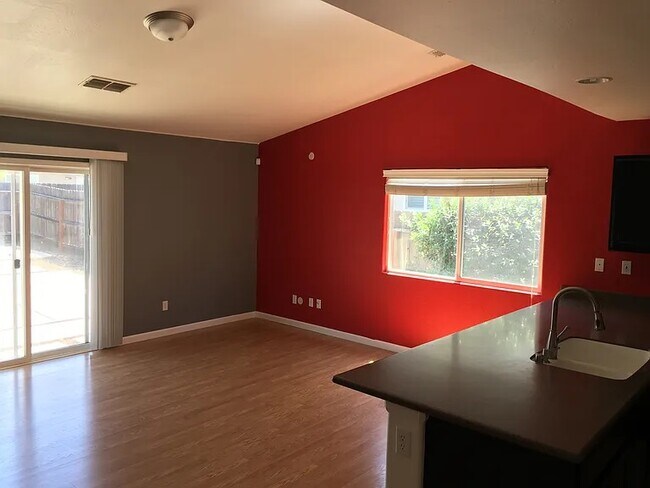 Photo - 6443 E Woodward Ave