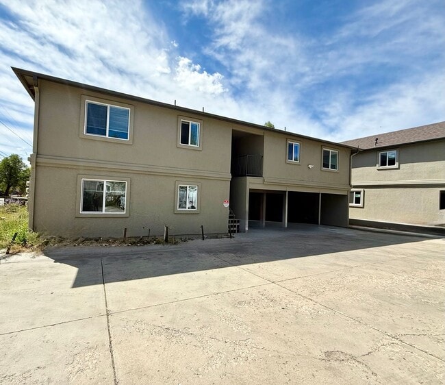 Building Photo - 564 Lincoln Ave Unit #B Rental