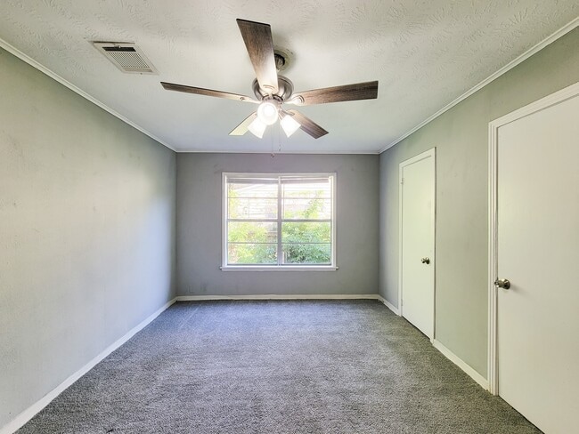 Photo - 2330 Cedar Dr Casa