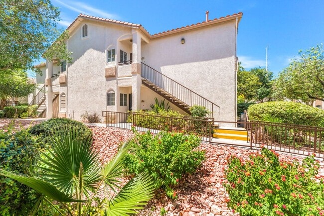 Photo - Modern Gated Condo with Stylish Upgrades & Resort-Style Amenities!