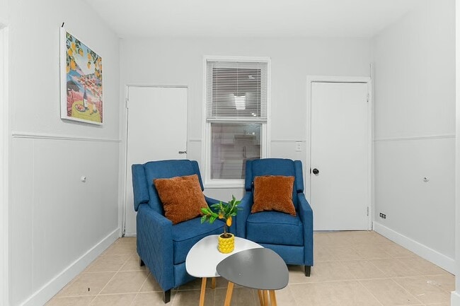 Photo - 8 Everett St