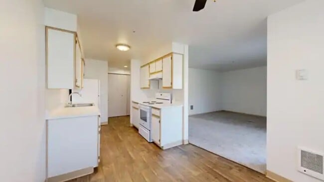 Parkhurst Apartments
