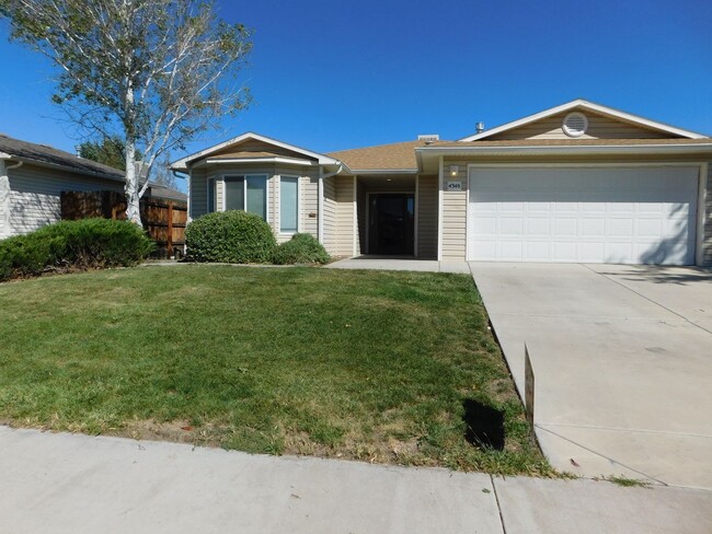 Home in Dove Creek Sub-Division - Home in Dove Creek Sub-Division