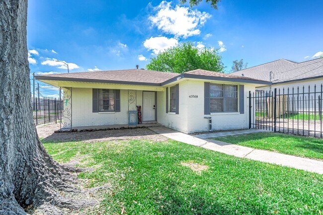 Photo - 4356 Phlox St