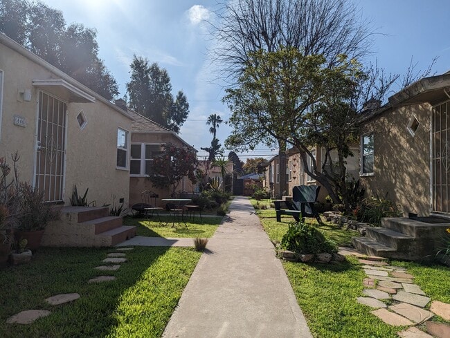 Photo - 648 Rose Ave Unidad 648