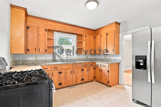 Photo - 1425 Dinwiddie Ave