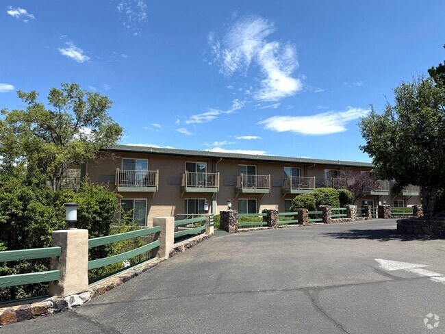 Building Photo - 1317 E Gurley St Unit 355 Rental