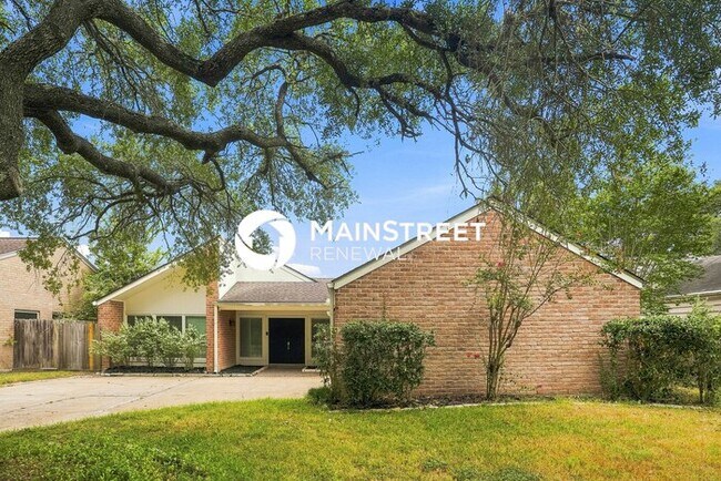 Building Photo - 4 Bedroom Pet-Friendly Home in Houston, TX with Main Street Renewal