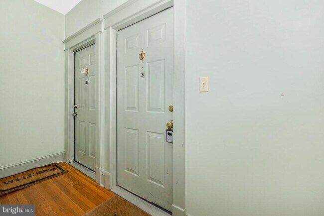 231 N Market St Unit 3