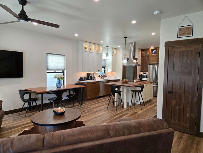 Photo - 37 S Rodney St Unit SI ID1492822P