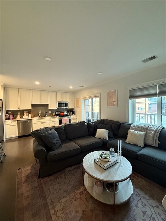 Photo - 728 E Broadway Apartment Unit 207