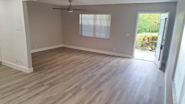 Photo - 120 Normandy Ln Unidad C