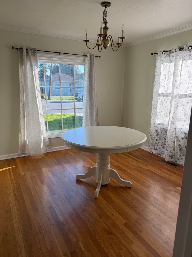 Photo - 83 E Rosemary Ln
