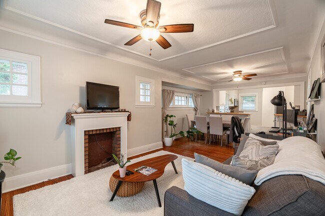 Photo - 571 St James St Unit Main