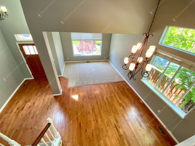 Photo - Spacious Corner Home in Prime SW Bend Location – Steps from the Deschutes River Trail