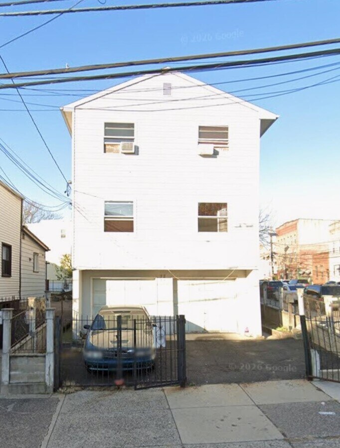 Photo - 74 Logan Ave Unidad 1