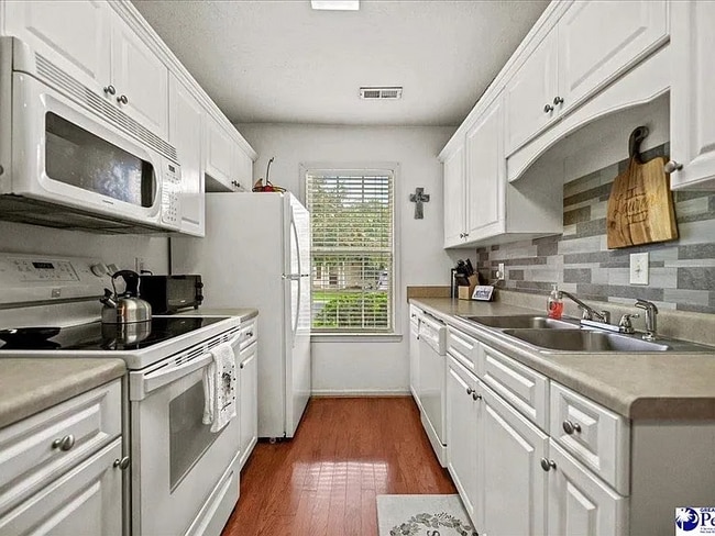 Photo - 3040 Combray Cir