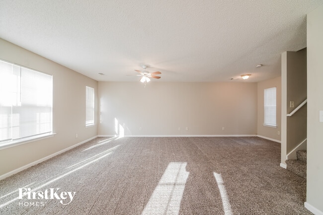 Photo - 6224 Hickory Ln Cir