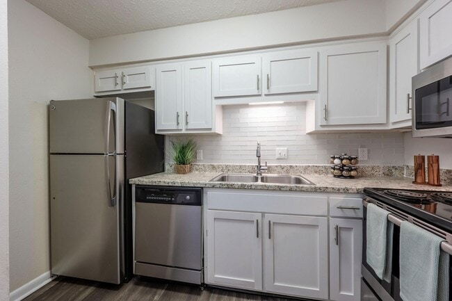 Photo - Chase Cove Apartments