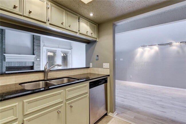 Photo - 1010 W Rundberg Ln Unit 17