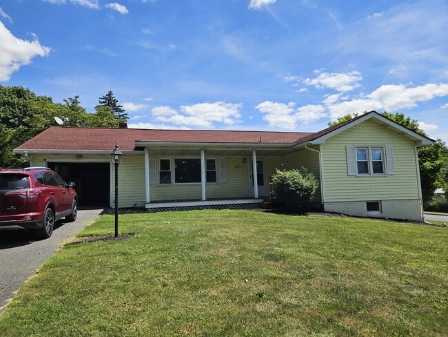 Building Photo - 1307 Harris St