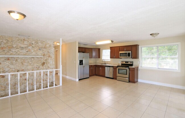 Photo - 4916 Silver Oak Dr