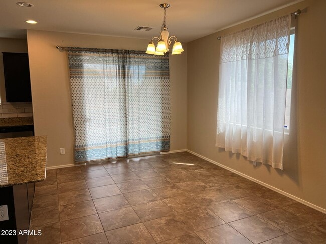 Photo - 3330 E Russell St