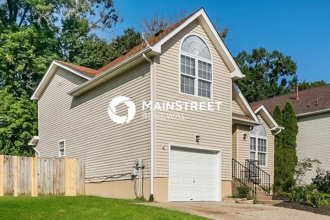 Photo - 4 Bedroom Pet-Friendly Home in LOUISVILLE,...