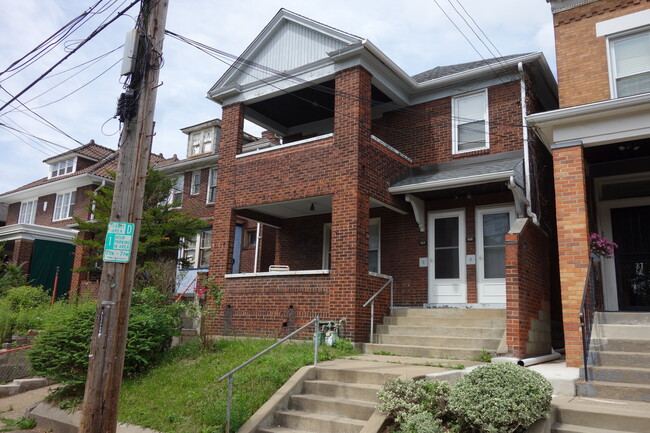 Building Photo - 3423 Parkview Ave Unit 1