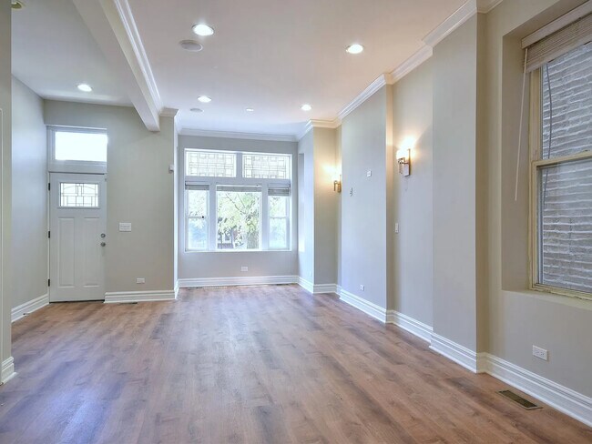 Photo - 1316 N Artesian Ave Unidad 1F