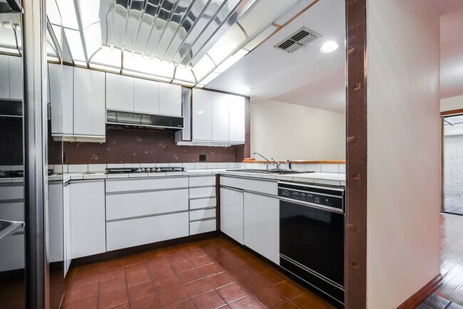 Photo - 25 Casarena Ct