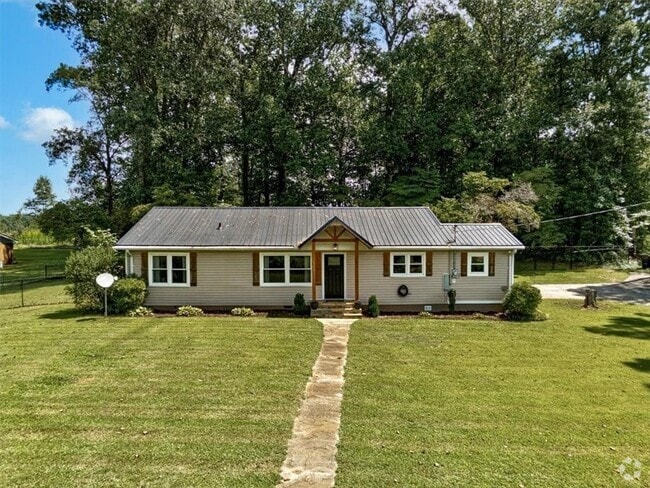 Building Photo - 5659 Hiram Douglasville Hwy Rental