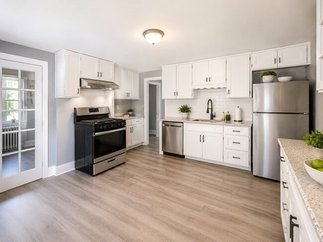 Photo - 1 Greenleaf Pl