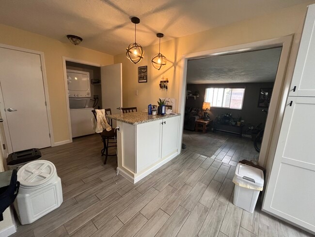 Photo - 11640 Mocho Pl NE