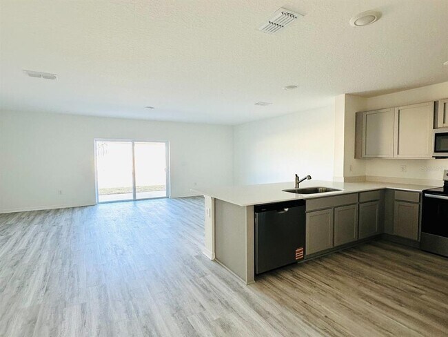 Photo - 1335 Tallowwood Ln