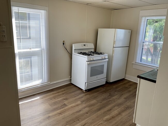 Photo - 833 Topeka Unidad Apt#3