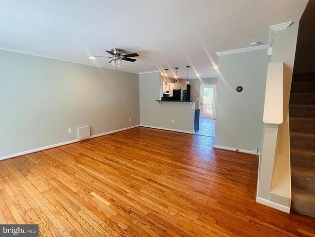 Photo - 400 Munsons Hill Ct