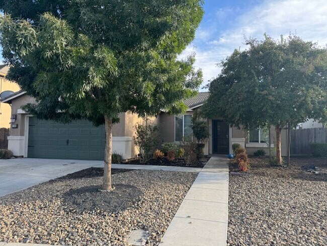 Nice Family Home in Quiet Neighborhood - Nice Family Home in Quiet Neighborhood