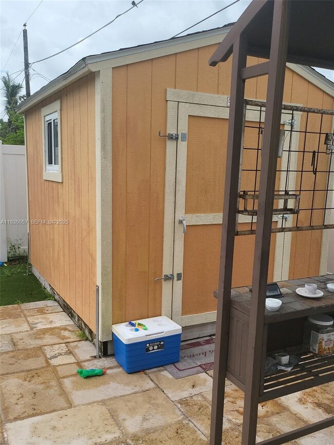 Photo - 3300 Garnet Rd