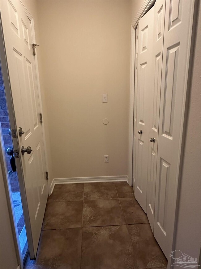 Photo - 9916 Guidy Ln