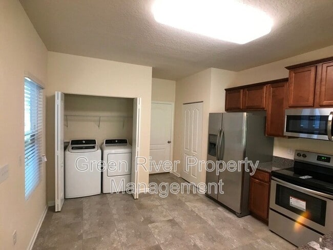 Photo - 617 Servia Dr