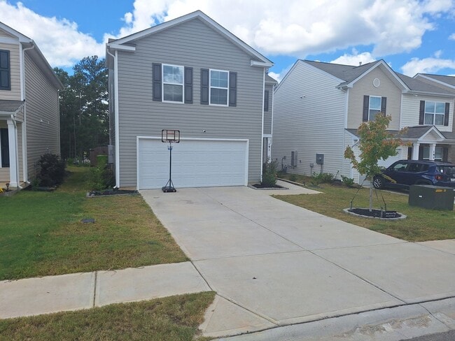 Photo - **HURRY!!! REDUCED RENT IF MOVED IN BY NOV...