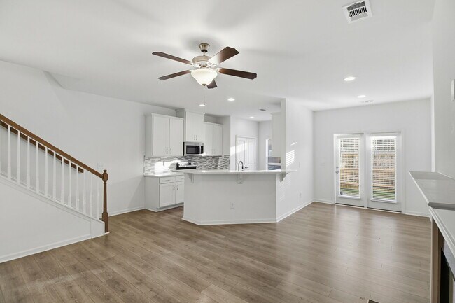 Photo - 4117 Spring Valley Cir