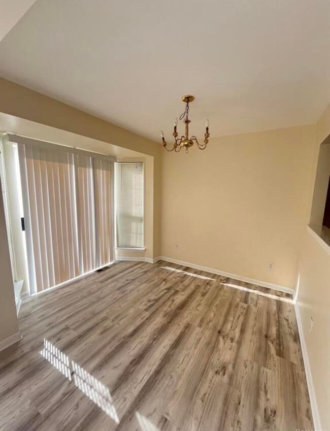 3112 Village Cir N